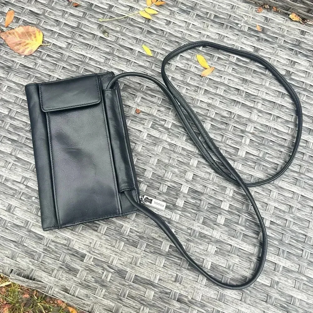 Fossil Genuine Leather Crossbody Women’s Wallet‎